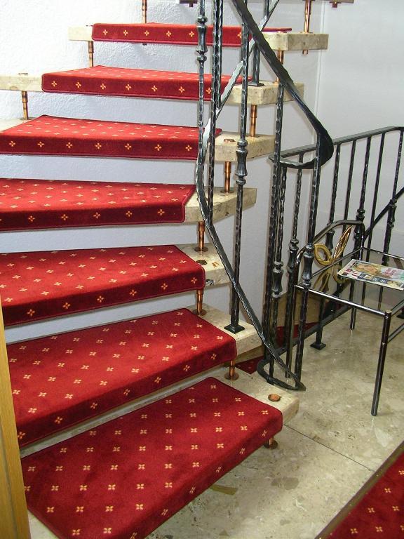 Hotel Landgasthof Kranz Хюфинген Экстерьер фото